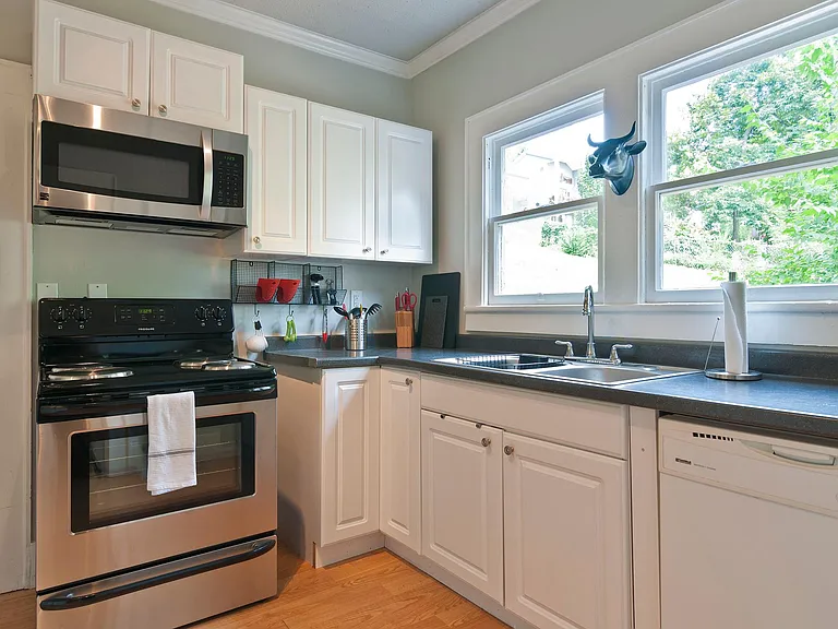 1111 W Mississippi Ave #B — Photo 12