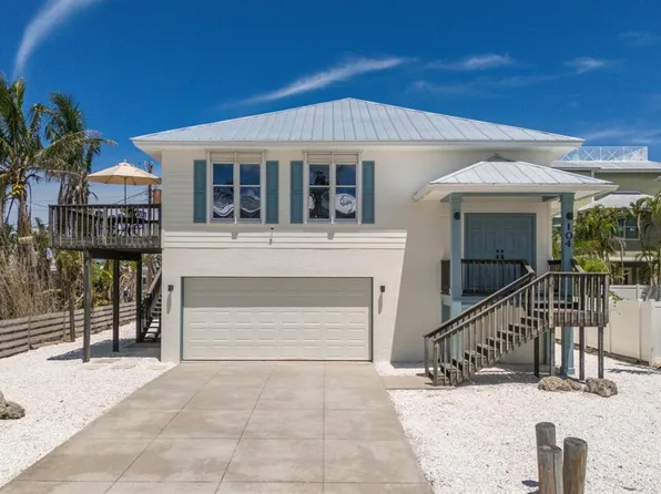 104 77th St, Holmes Beach, FL 34217