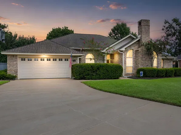 6490 Wellington Pl, Beaumont, TX 77706