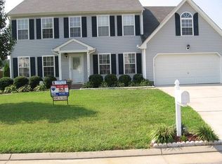 208 Chenango Cres, Suffolk, VA 23434