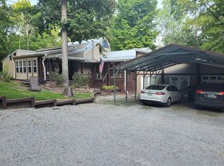 722 Lindsey Rd, Grand Rivers, KY 42045