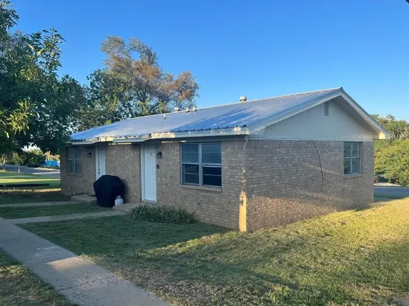 906 Birch St, Canadian, TX 79014