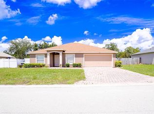 309 Majestic Gardens Dr, Winter Haven, FL 33880