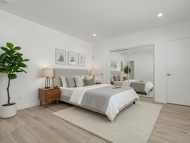 1827 N Van Ness Ave — Photo 13