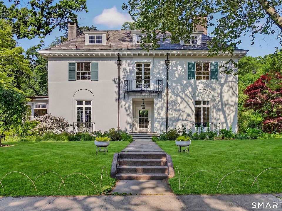 1st image of 376 Saint Ronan Street