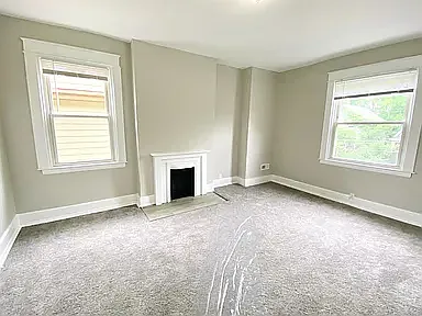 240 Helen St — Photo 5