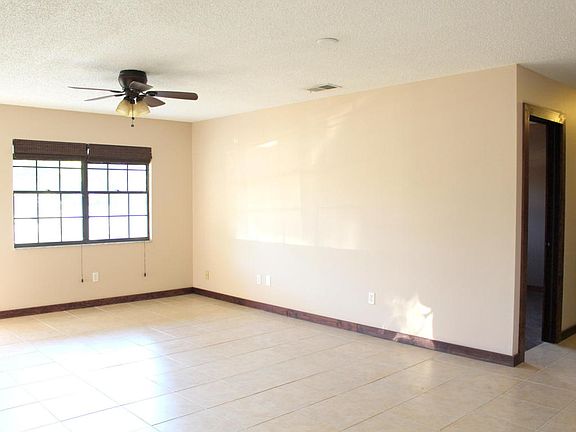 3rd image of 72 Pine Trl