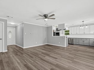 1929 Schumac Ln, Bedford, TX 76022