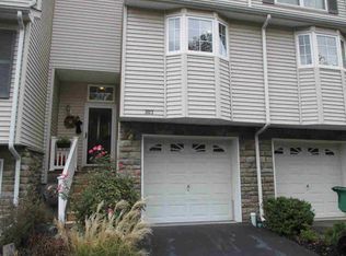 303 Pondview Loop, Wappingers Falls, NY 12590