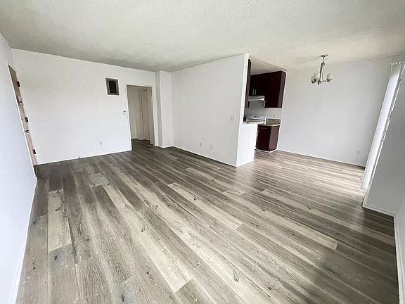 4th image of 12628 Pacific Ave #6