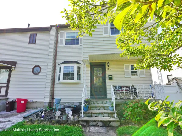 134 Ada Dr, Staten Island, NY 10314
