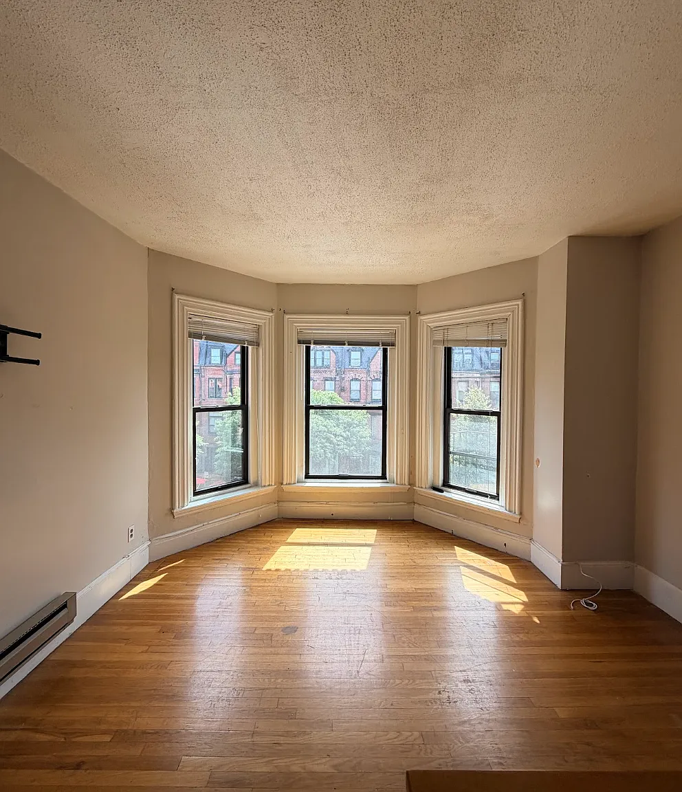 1 bed, 500 sqft, $2,500 — Photo 1