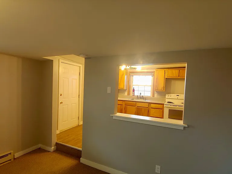 902 Tremont St #B — Photo 3