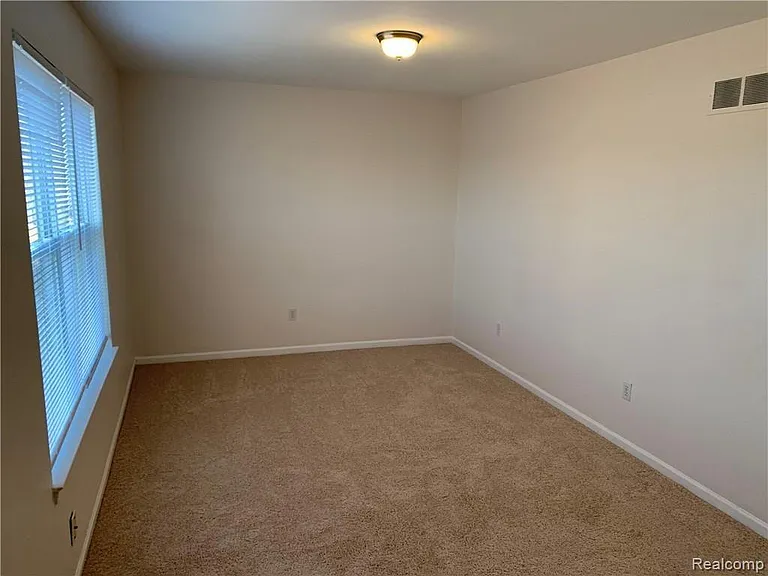 4783 Hickory Pointe Blvd — Photo 17