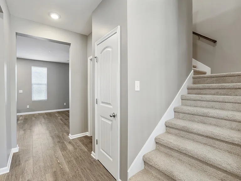742 Tennypark Ln — Photo 8