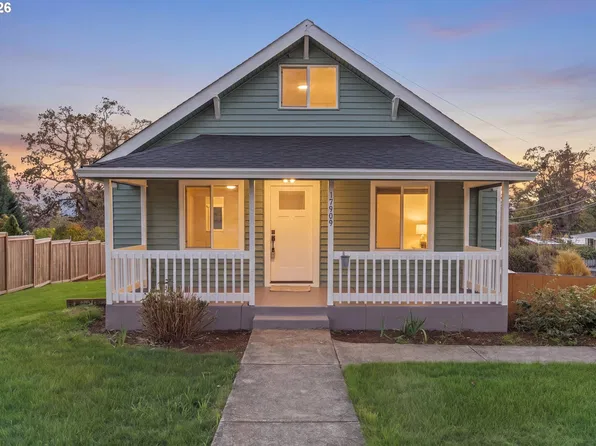 17909 Oatfield Rd, Gladstone, OR 97027