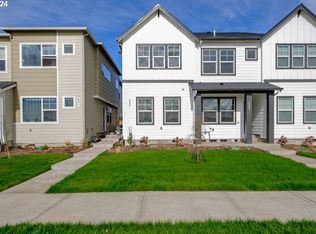 8083 SE Kinnaman St #947, Hillsboro, OR 97123