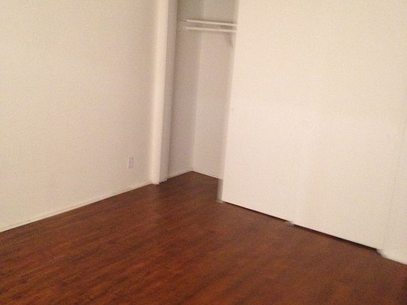 5th image of 13129 Oxnard St APT 2
