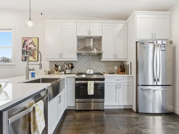 167 Putnam St #Penthouse 3, Boston, MA 02128