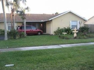 9544 Richmond Cir, Boca Raton, FL 33434