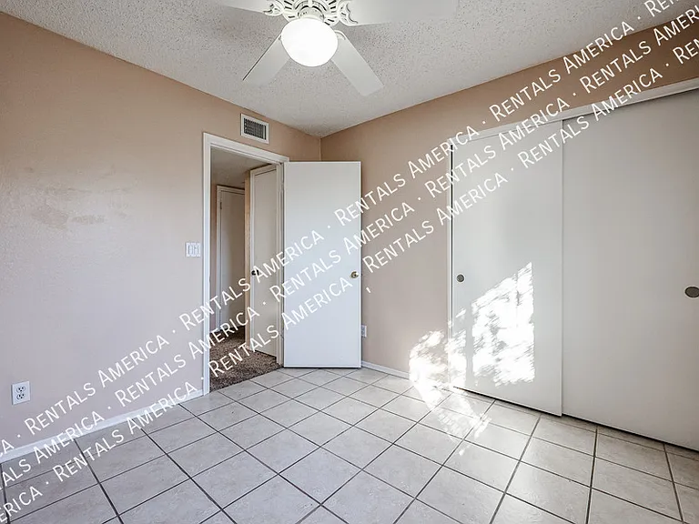 630 E Jensen St #128 — Photo 27