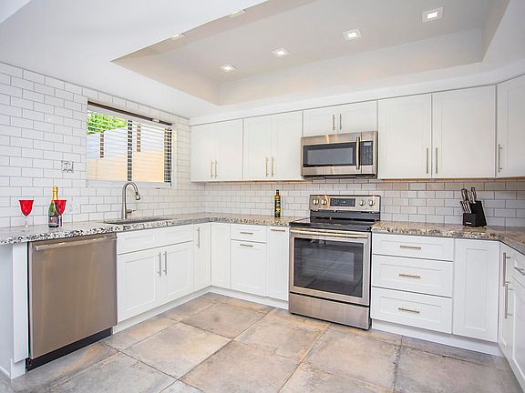 Hilton Casita 27 Kitchen