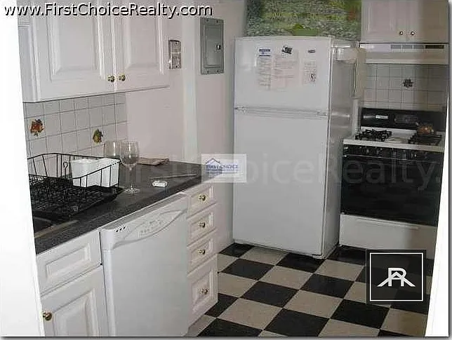 2 bed, 1.0 bath, 900 sqft, $2,900 — Photo 2