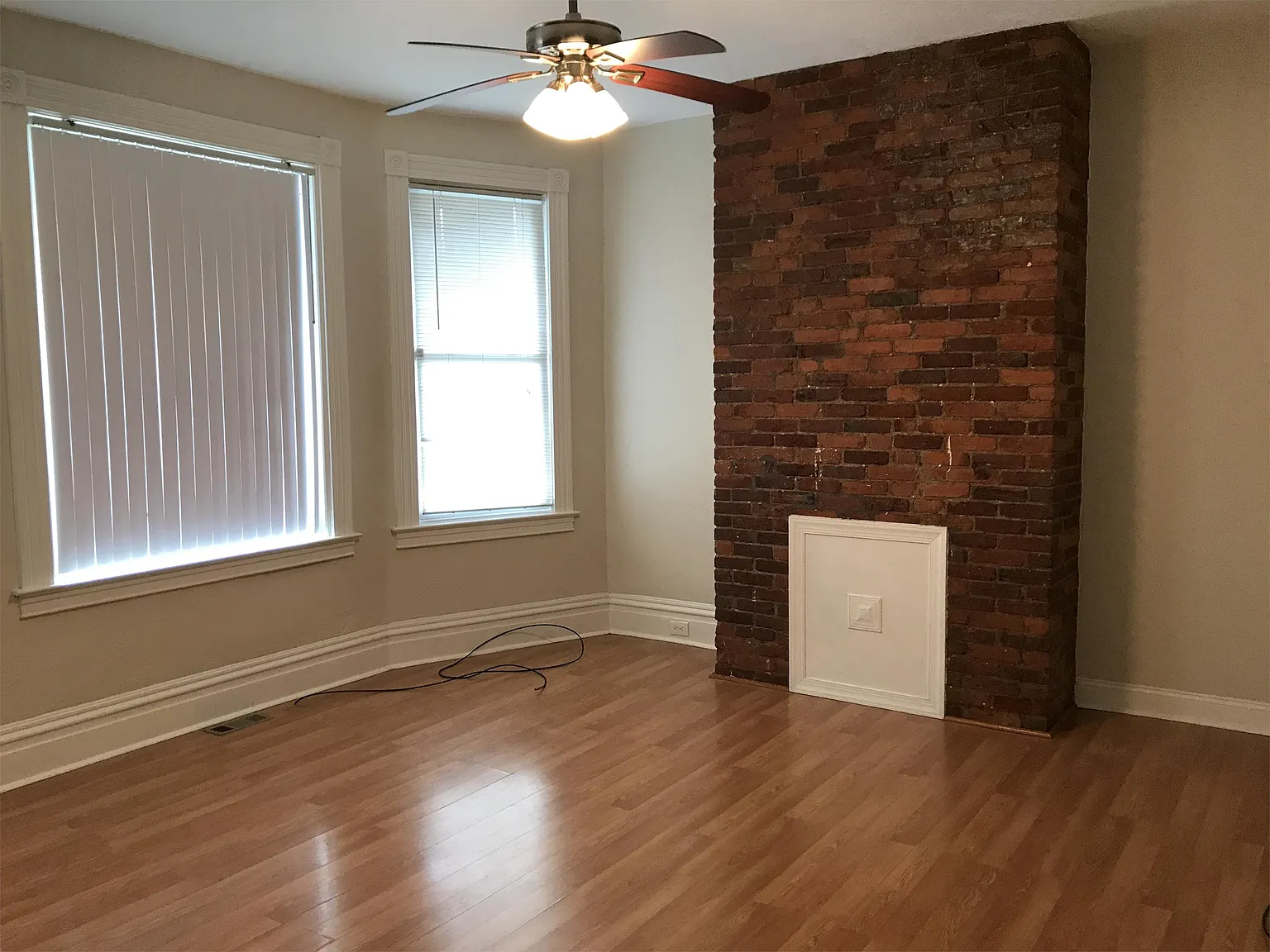 315 Holland Ave photo 1