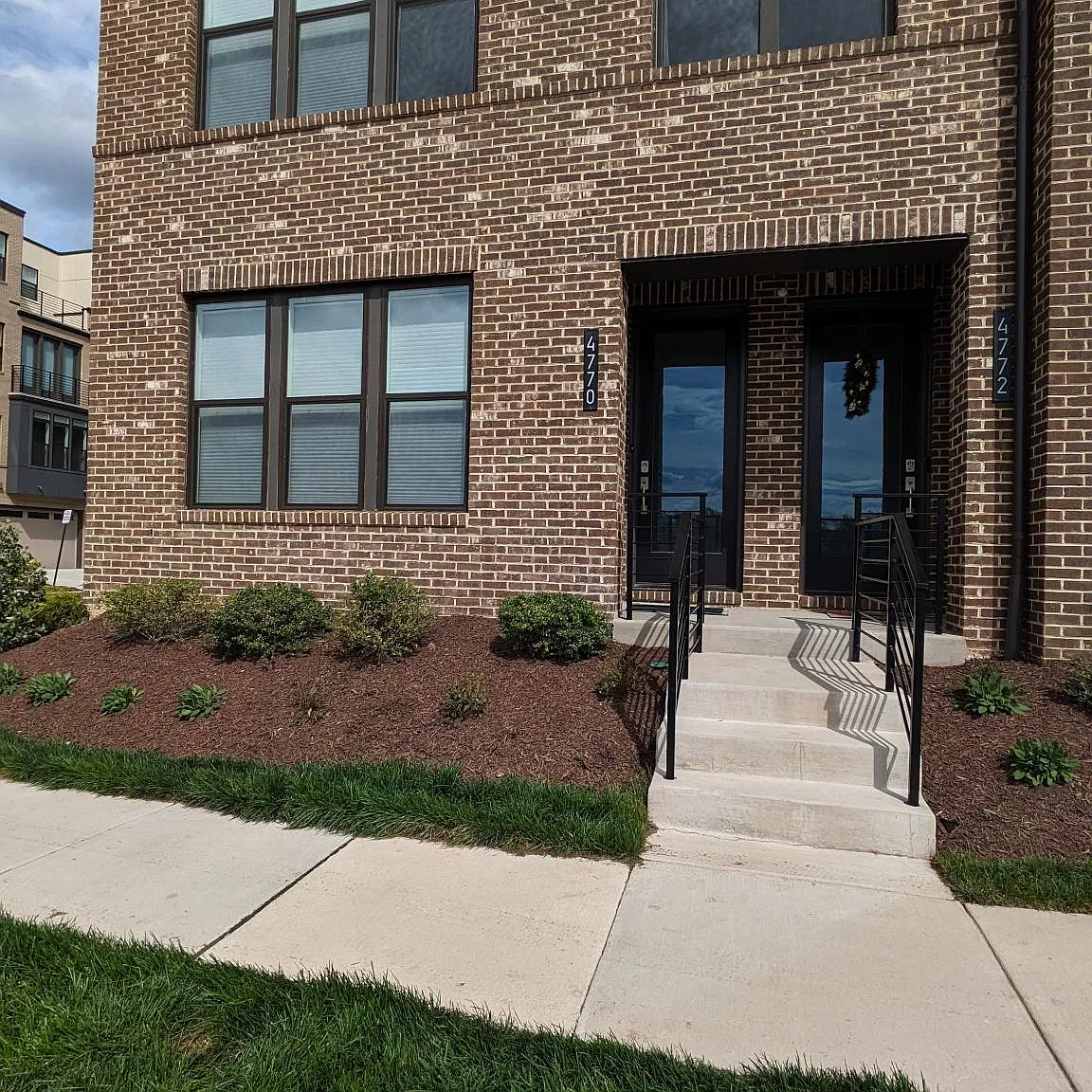 3 bed, 2.5 bath, 1525 sqft, $3,400 — Photo 1