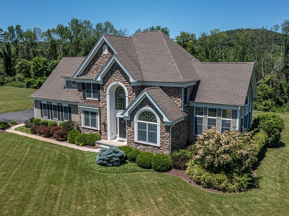 9 Lisa Ct, Oxford, NJ 07863 MLS 3721534 Zillow