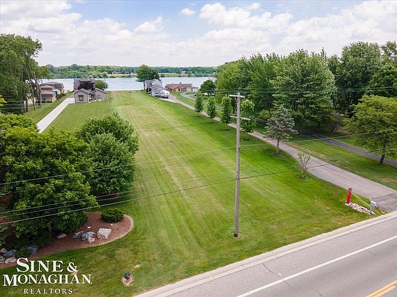 3rd image of 4147 River Rd E