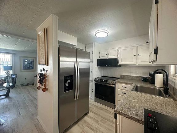 4th image of 341 9th St