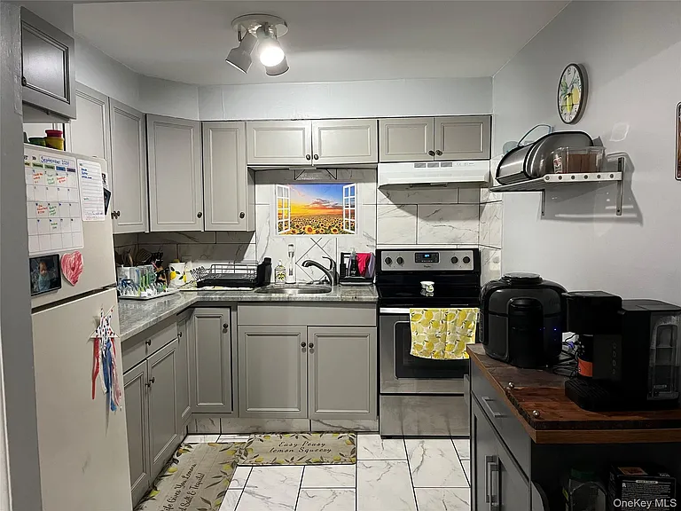 32 Madison Ave — Photo 2