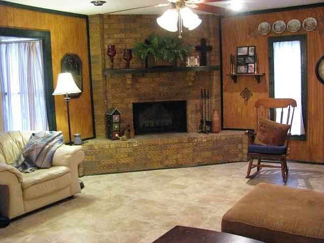 1st image of 375 Neel Ave