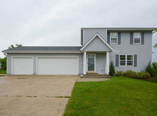 116 Westgate Dr, Iron Ridge, WI 53035