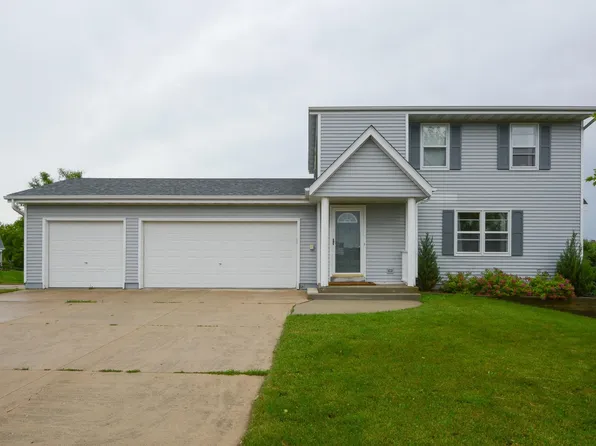 116 Westgate Dr, Iron Ridge, WI 53035