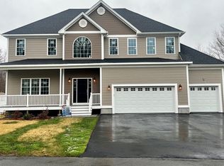 10 Getchell St, North Smithfield, RI 02896