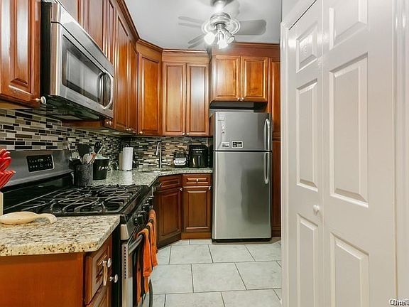 4th image of 48 Parkway Road