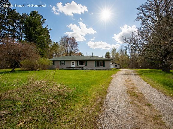 3rd image of 1190 Meadow Rd