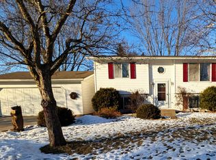 607 E Forest St, Black Creek, WI 54106