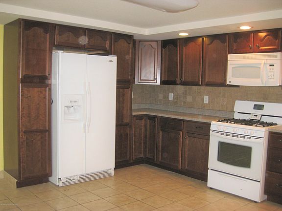 2nd image of 110 Penn St