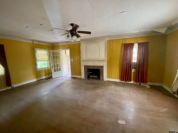 3rd image of 518 John St