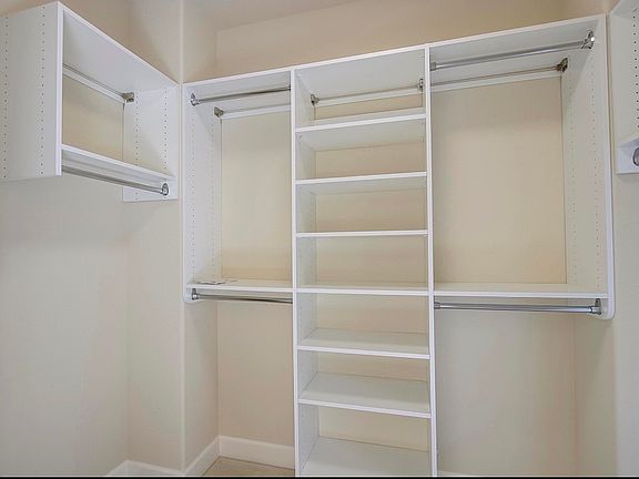 2nd image of 581 Selby Ln