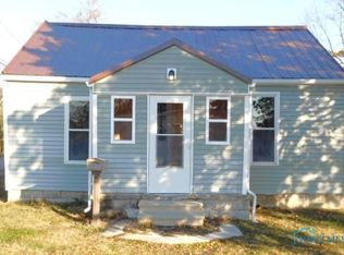 202 E Jones St, Fostoria, OH 44830