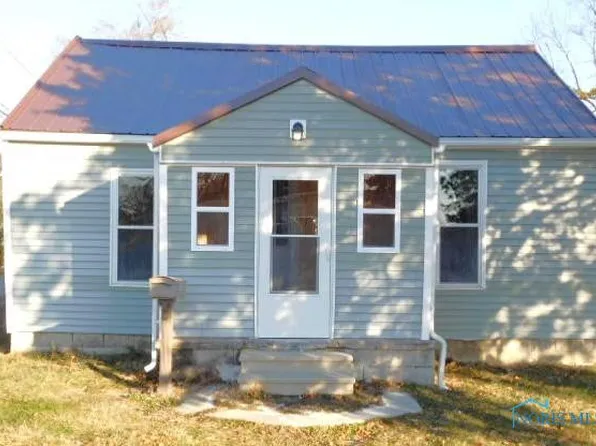202 E Jones St, Fostoria, OH 44830