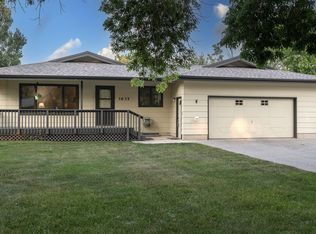 1635 Richmond Dr, Bismarck, ND 58504