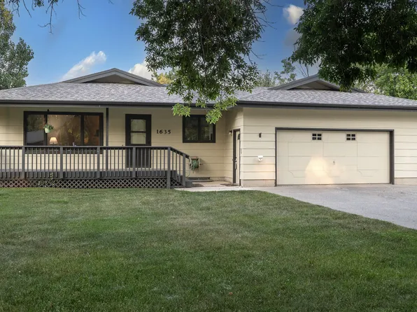 1635 Richmond Dr, Bismarck, ND 58504