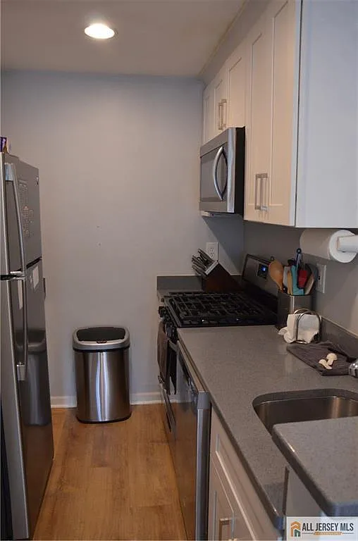 1 bed, 1.0 bath, 469 sqft, $1,695 — Photo 3