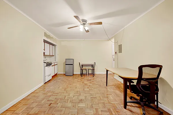 Sold by REMAX Elite | media 7