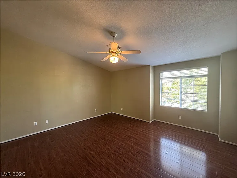 1326 Dusty Creek St — Photo 17